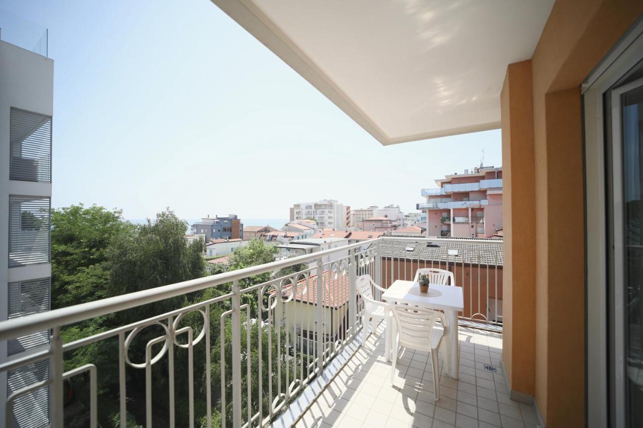 Residence Mariavittoria Lido di Jesolo Exterior foto