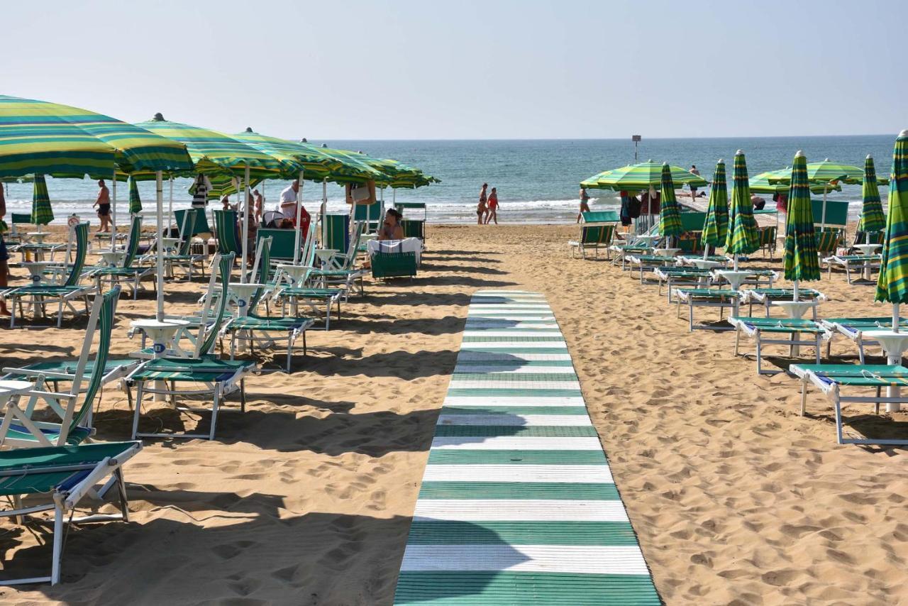 Residence Mariavittoria Lido di Jesolo Exterior foto